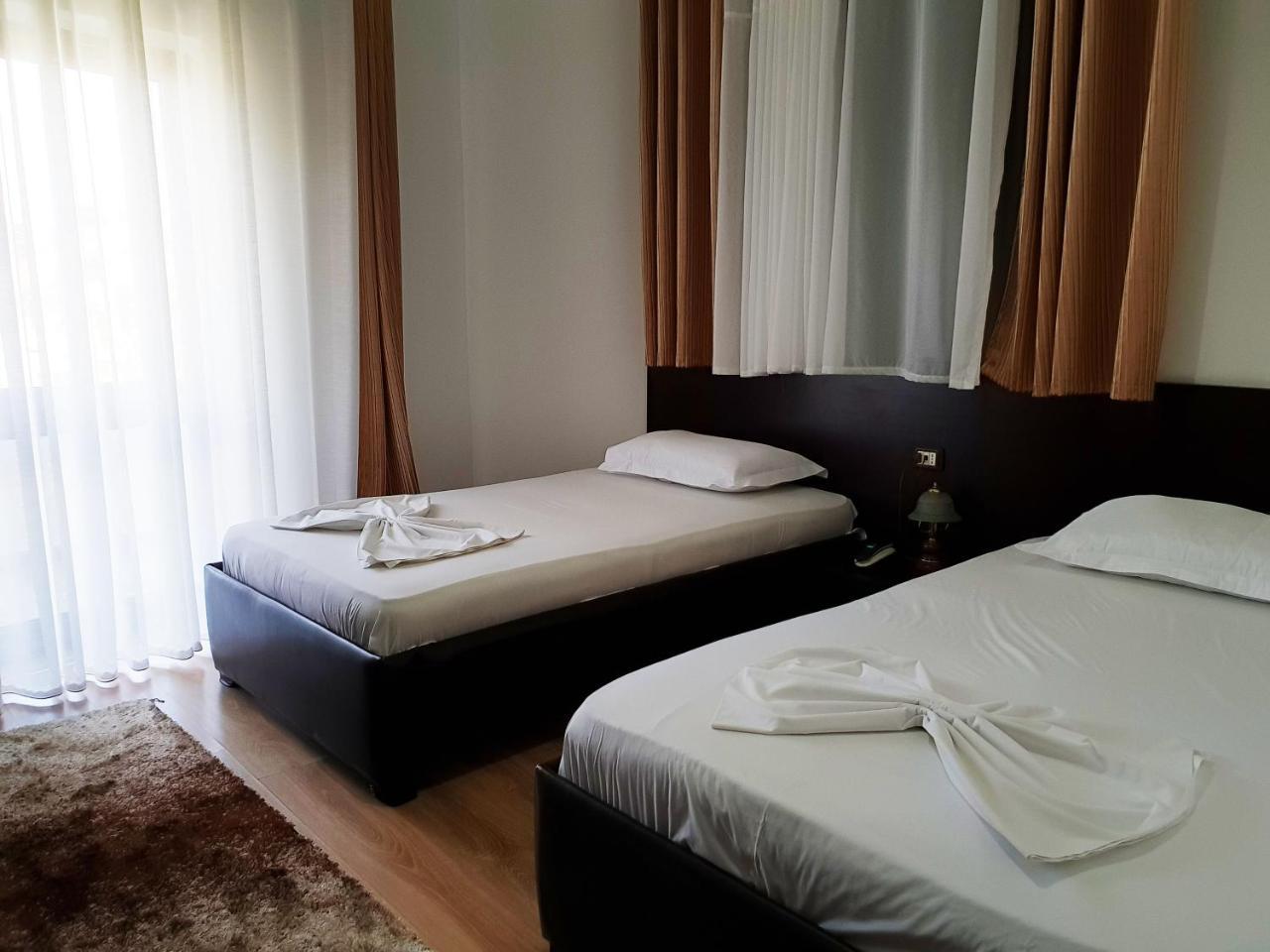 Hotel Ferrari Tirane Exterior foto